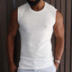 Lässiges Retro-Tanktop für Herren in Volltonfarbe mit Rundhalsausschnitt