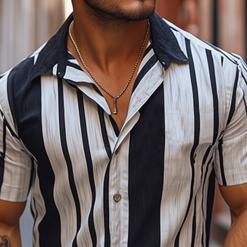 Camisa de manga corta de gasa con estampado de rayas verticales retro informal para hombre