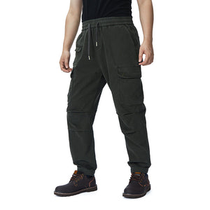 CARGOHOSE AUS FLEECE MIT TASCHEN
