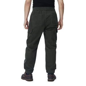 CARGOHOSE AUS FLEECE MIT TASCHEN