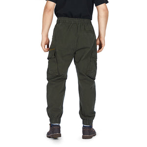 CARGOHOSE MIT TASCHEN